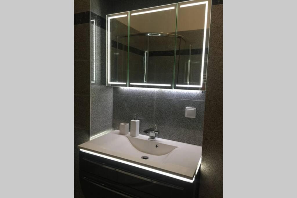 New Cozy Apartment, Top Location, 12 Min To Center Wien Exteriör bild